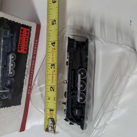 Lionel Train Hallmark Ornament IOB - Picture 8 of 9